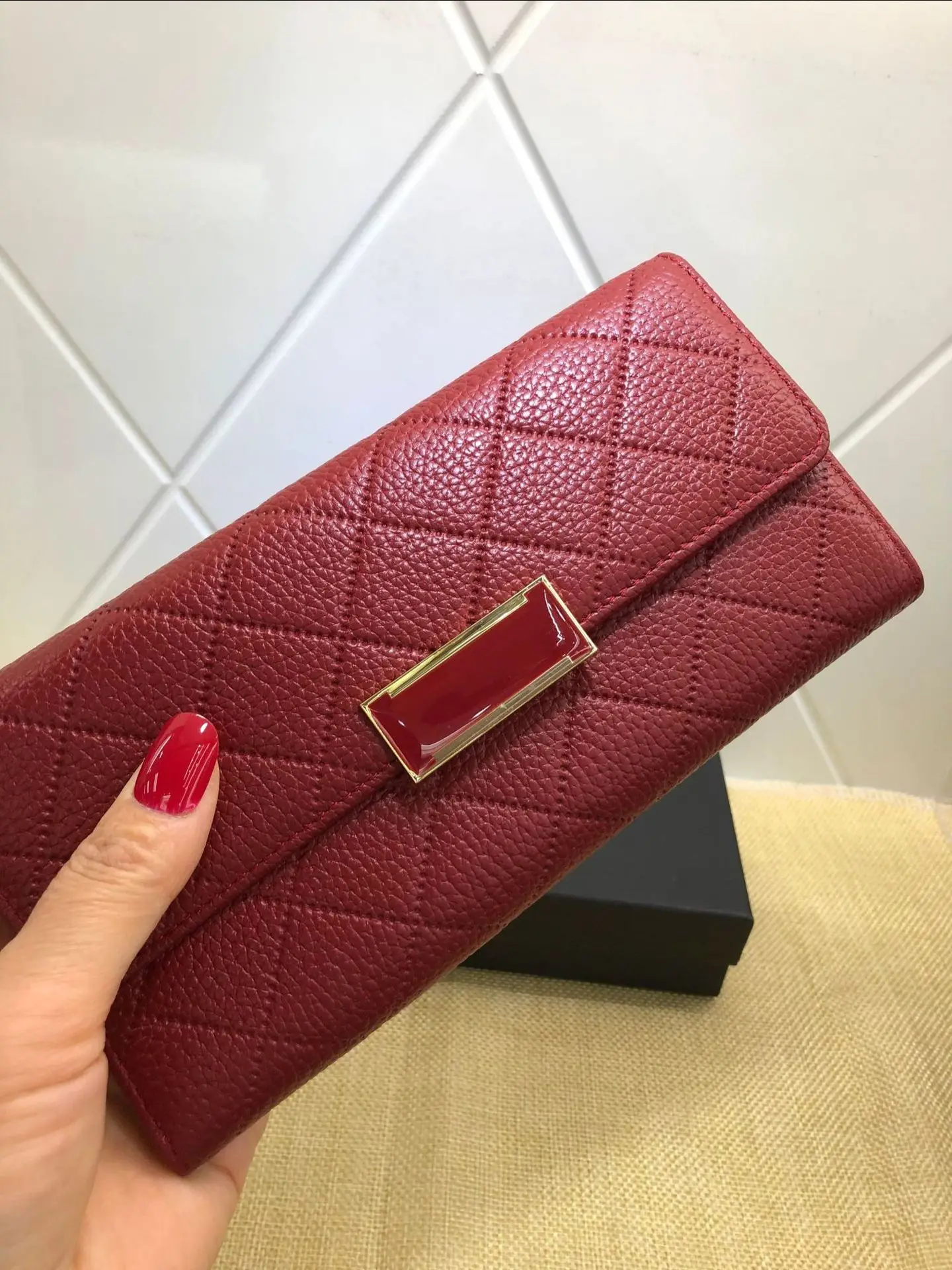 

Luxury Brand Ladies Fashion Patent Leather Embroidery High Capacity Design Clutch Bag Women Card Holder Purses Wallet XBL1324