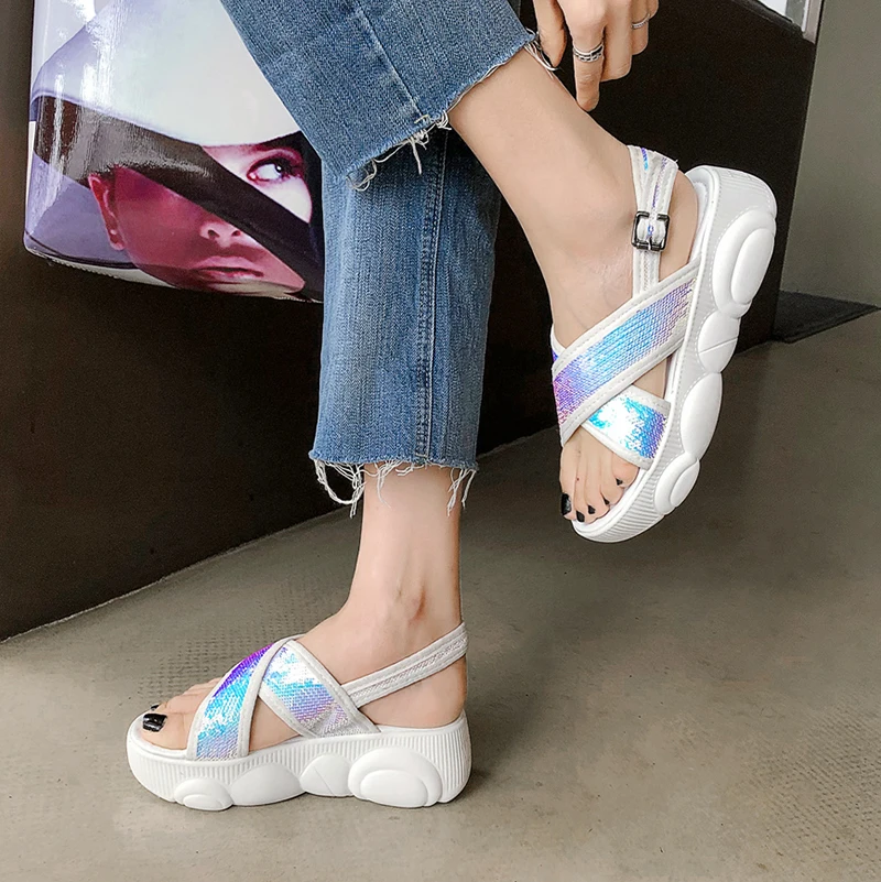 Большие размеры 34-46 Новая обувь на платформе с украшением Женские босоножки