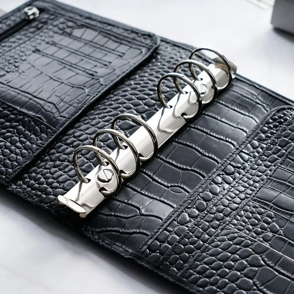 Блокнот Moterm Luxe из кожи с крокодиловым покрытием и серебряными кольцами 30 мм