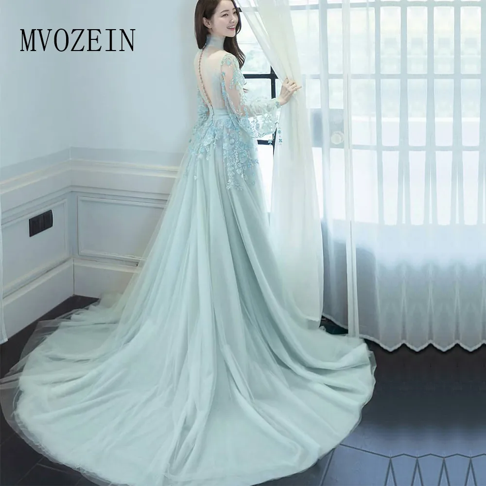 Длинное вечернее платье с кружевной аппликацией и рукавами вечерние платья