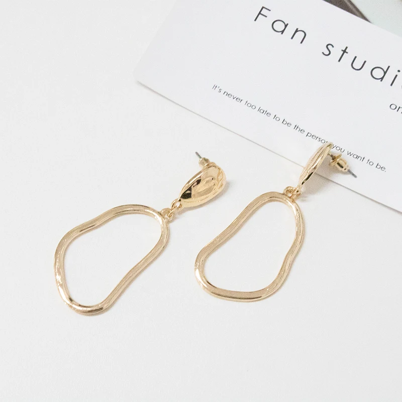 

Earrings Jewelry New Fashion Gift Personality Hollow Metal Alloy Irregular Women's Earrings Gold Exaggerated Earrings Wholesale