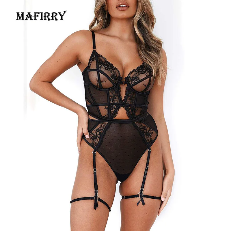 

2021 New Women Sexy Lace Lingerie Suits Solid Wire Free Thin Bra Briefs Set Slim Hollow Out Push Up Exotic Clothing Dropshipping