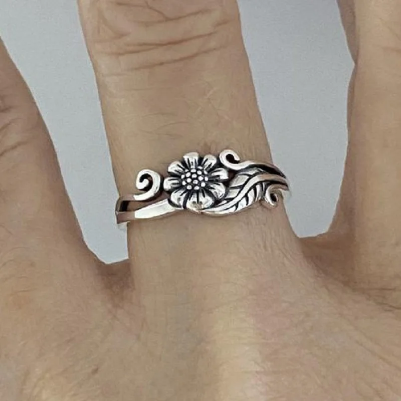 

Sterling Silver Color Dainty Small Sunflower Ring with Leaf, Flower Ring, Leaf Ring, Silver Ring,rings for Women,wedding Rings