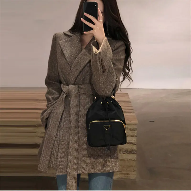 Женское шерстяное пальто HziriP теплое с поясом в уличном стиле из твида подходит