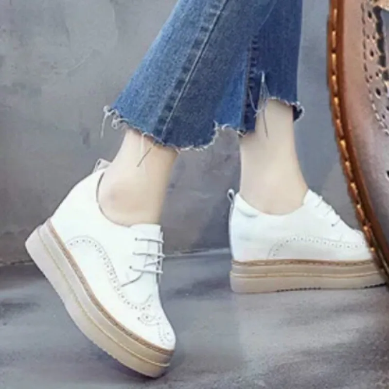 Туфли женские из лакированной кожи повседневные однотонные лоферы на плоской