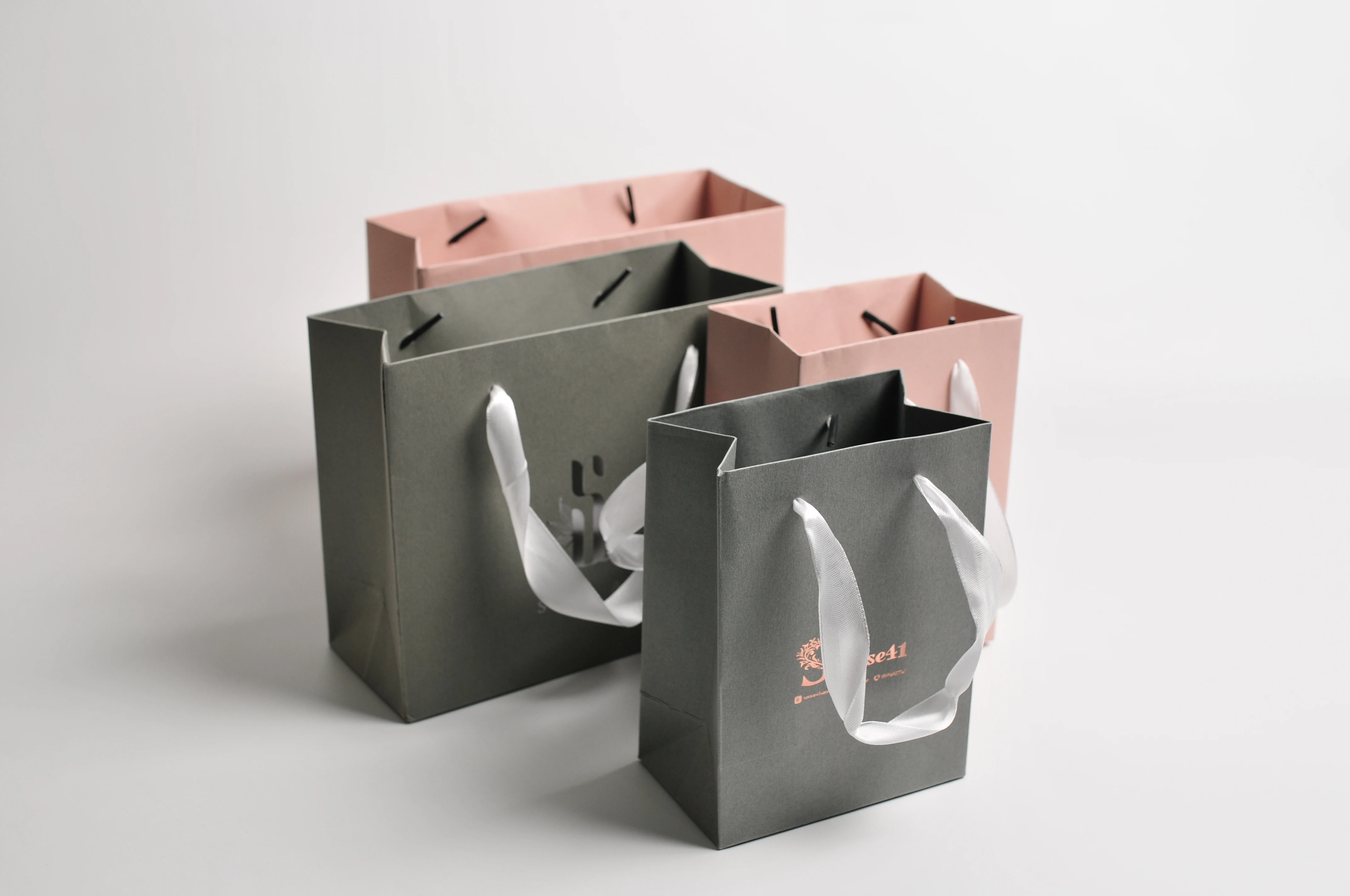 50pcs lot color kraft paper bag with handles Festival gift bag High Quality shopping bags custom logo