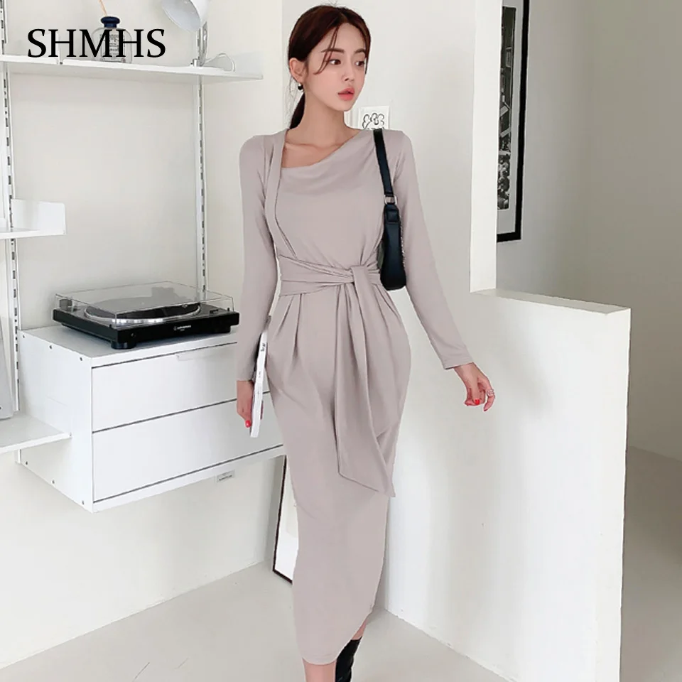 

Женское трикотажное платье-стрейч с длинным рукавом и асимметричным воротником