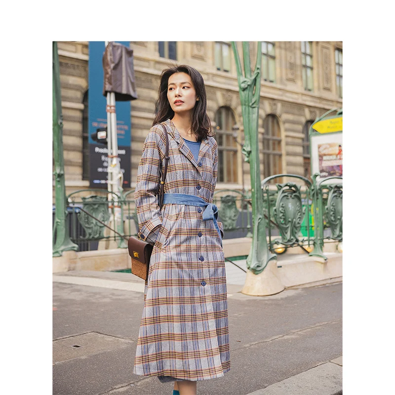 

INMAN Autumn Winter Korean Fashion Windbreaker Women Leisure Hooded Fashion Check Contrast Color Belt Elegant Lady Long Trench
