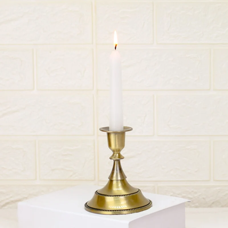 Подсвечник в европейском стиле золотой с одной головкой железный Ретро