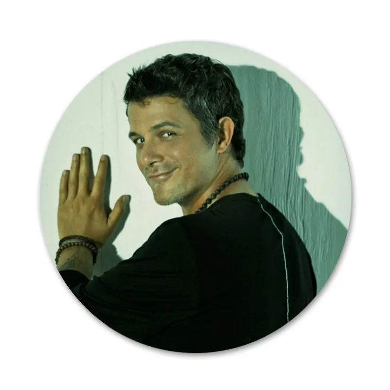 Модные значки Alejandro Sanz украшения броши металлические для одежды рюкзака|Значки| |