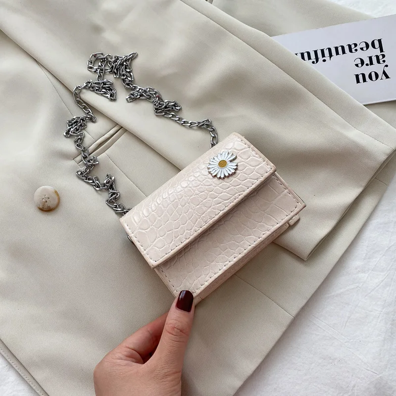 

PU Leather Crossbody Bag Women Daisy Chain Mini Small Shoulder Handbag Vintage Crossbody Bags for Women Birthday Gifts
