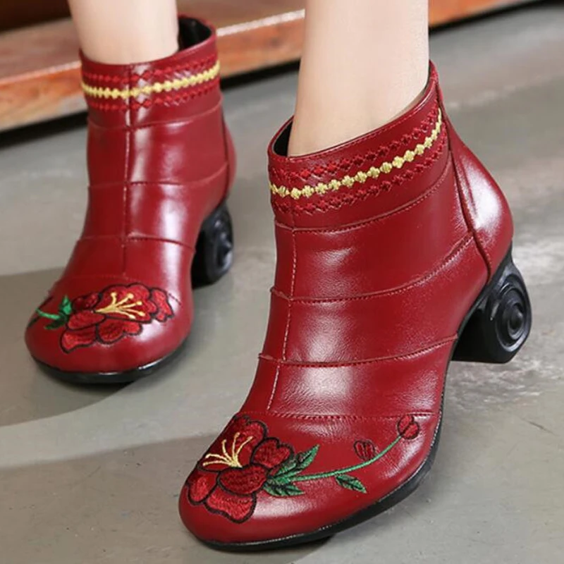 

TIMETANG Hot sales high quality national wind leather short boots ladies' new ankle boots and boots in the wintersize35-40