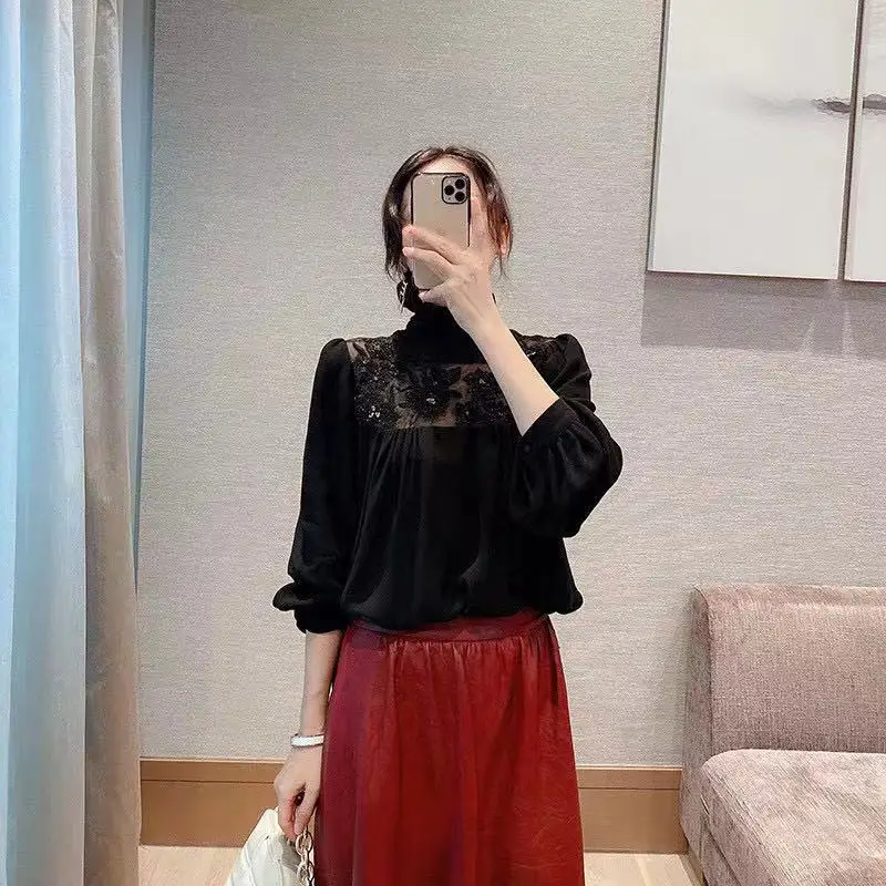 

2021 Spring Summer New French Runway Design Long Sleeve Pullover Embroidery Causal Hollow Out Silk Blouse for Women Fashion