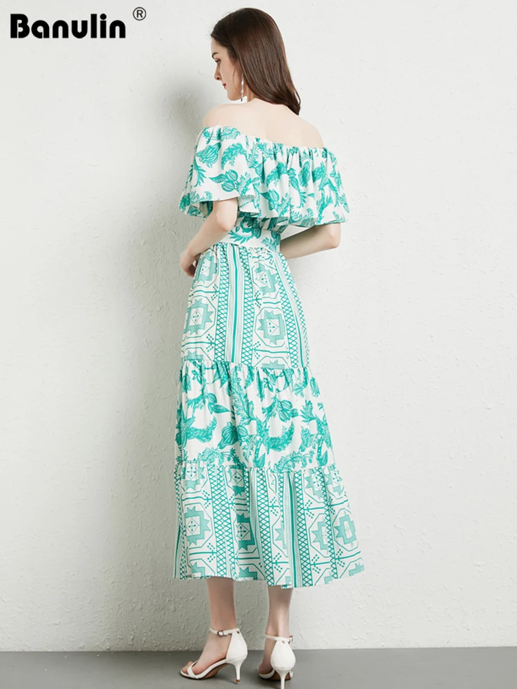 Женское длинное платье с открытыми плечами модельное зеленое пляжное оборками