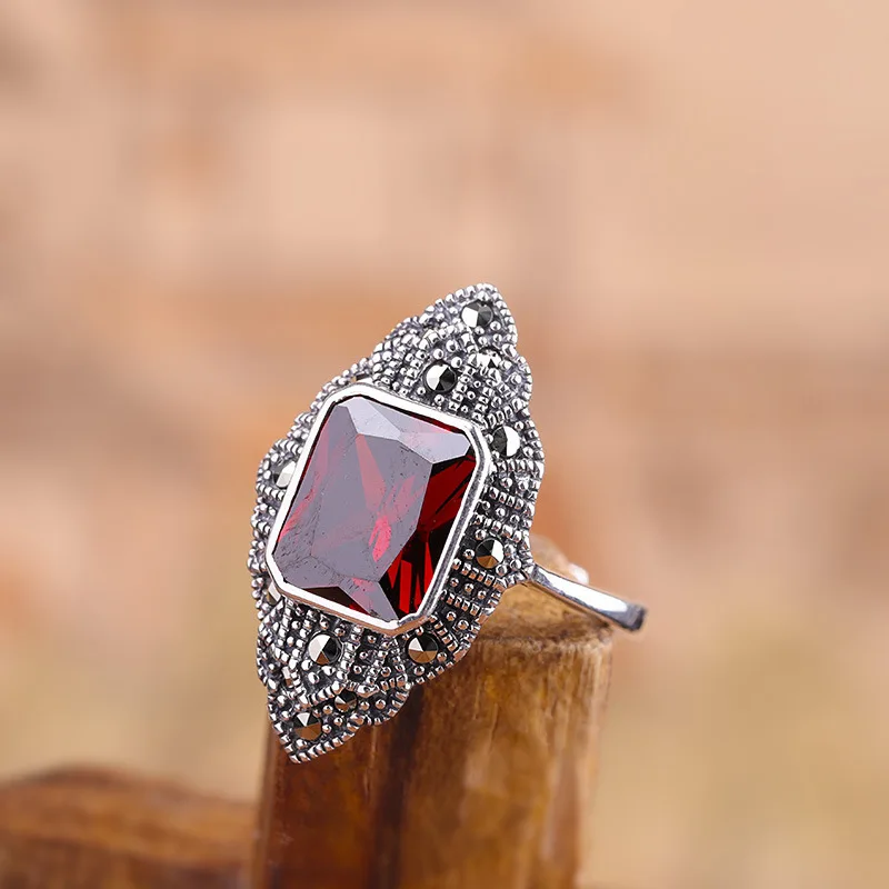 Женское кольцо из серебра 100% пробы с гранатом | Украшения и аксессуары