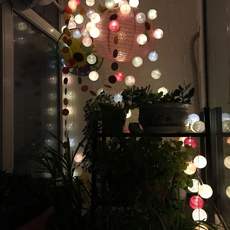 Праздничная светодиодная гирлянда DCOO 3 м с цветными хлопковыми шариками для сада