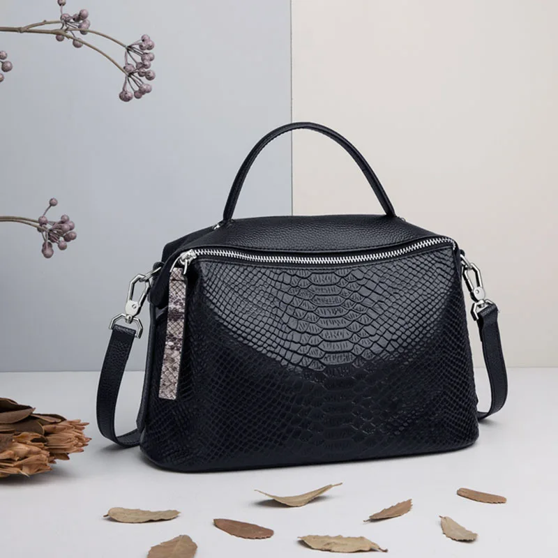 European and American new 2021 trendy cowhide portable women's bag large capacity messenger pillow leather women's Bag Fashion
