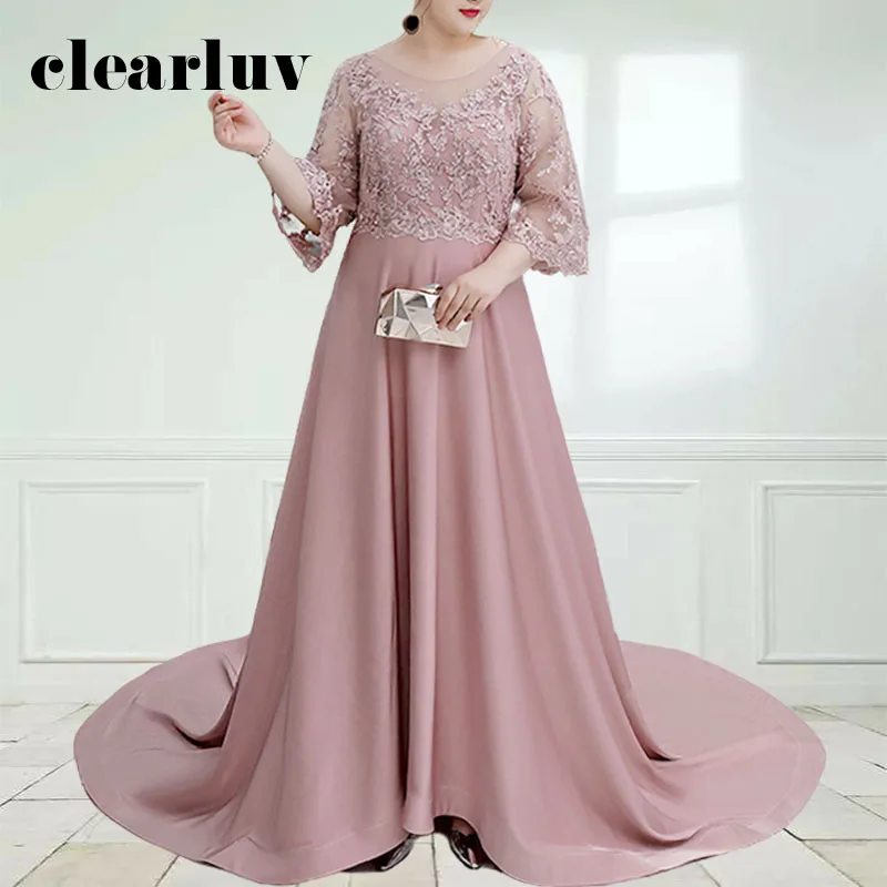 Женские вечерние платья со шлейфом кружевные с бусинами и круглым вырезом