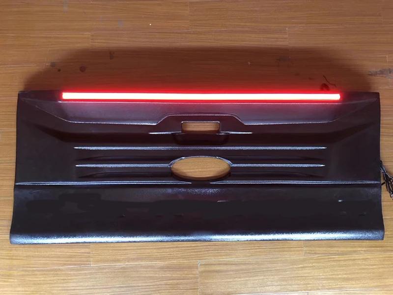 Задний кожух для Ford Ranger T7 2016 2017 2018 2019 облицовка на заднюю дверь Wildtrak со светильник