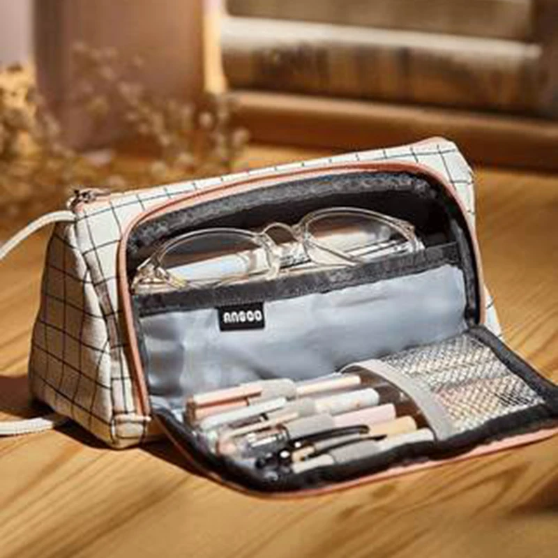 Милый большой вместительный чехол-карандаш открывающийся на окно сумка для