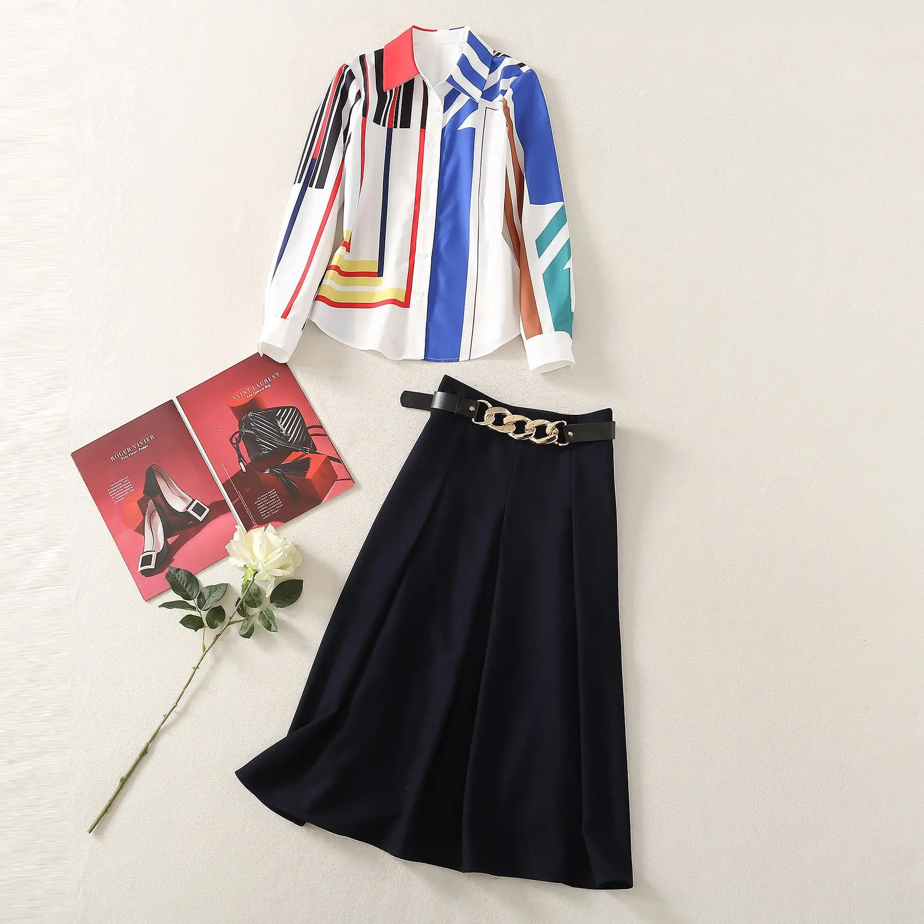 

Женская одежда в американском и европейском стиле на весну 2021, новинка, рубашка с длинными рукавами и принтом, юбка с поясом и цепочкой, модн...