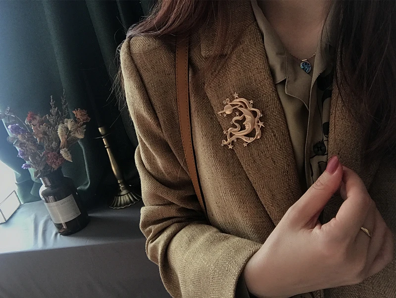 FFLACELL 2020 NEW Retro Cute Gold Frosted Rhinestone Moon Horse Leaning Tower Abstract Rectangle Brooch for Women Jewelry Gifts | Украшения