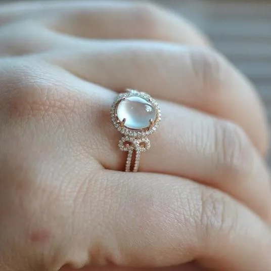 

Natural White Ice Chalcedony Large Egg Noodles S925 Sterling Silver Inlaid with Bow Opening Adjustable Ring on Both Sides