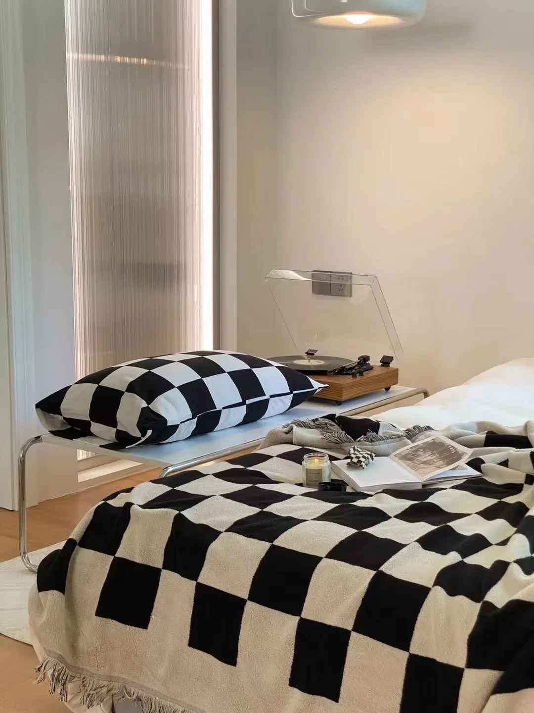 

European Style Simple Large Chessboard Lattice Covered Blanket Retro Fashion Black and White Lattice Available In Four Seasons