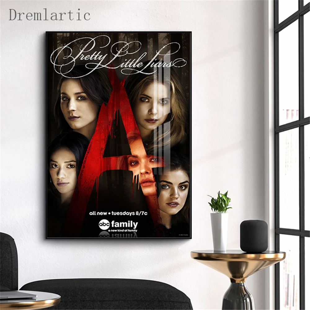 Холст постер из шелковой ткани плакат надписью Pretty Little Liars и Топ Гостиная @ 20-1005-26 |
