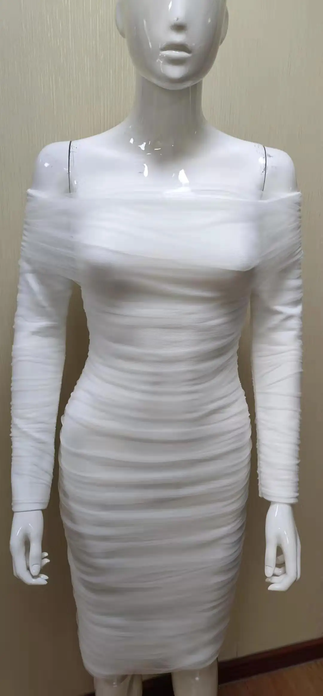

New pure color sexy slim ladies cocktail party long sleeve one shoulder Pleated Dress