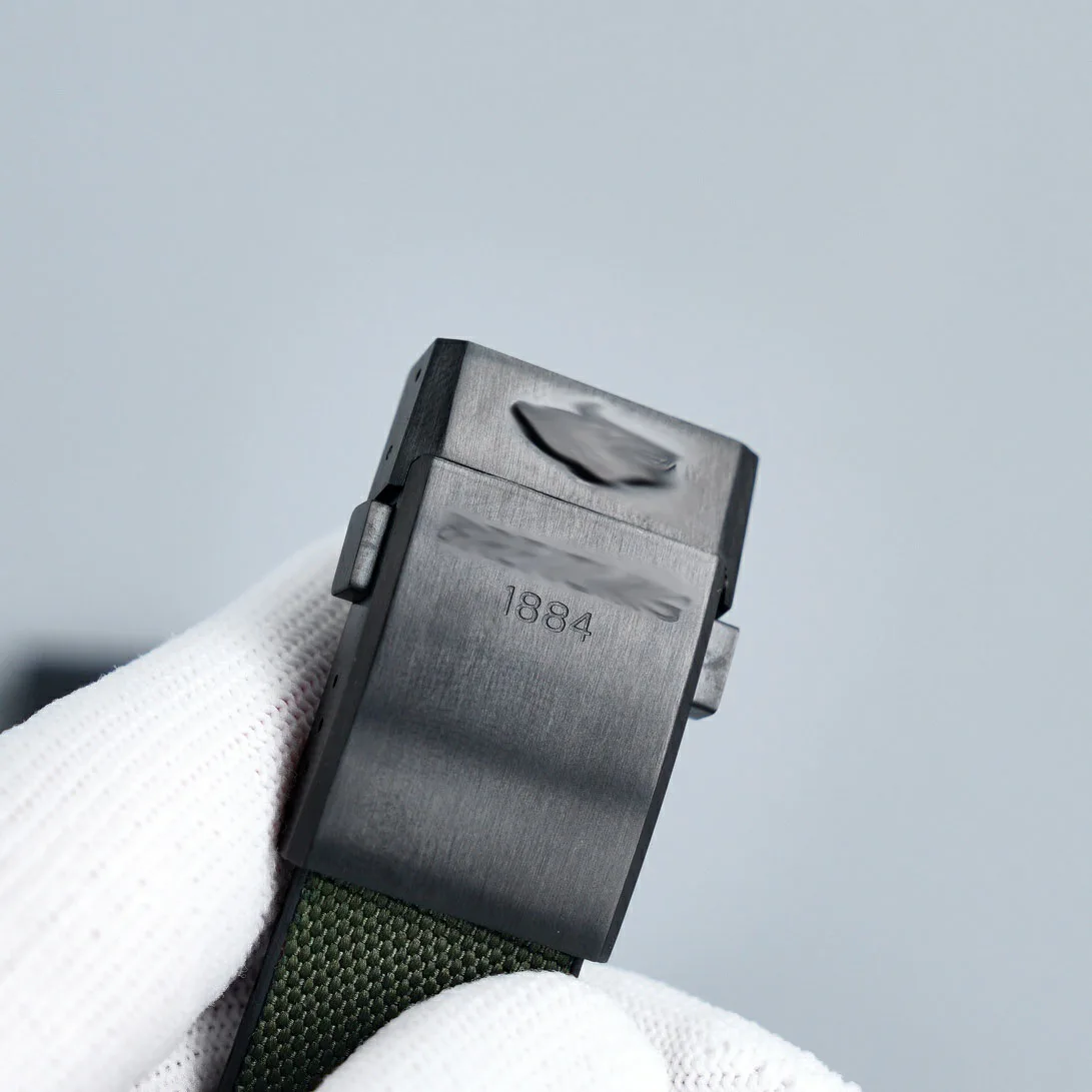 

New Cobra Avengers Series Mens Watch Quartz Stopwatch Hurrica Stainless Steel Fashion 6-Hand Chronograph Carbon Fiber Black Case