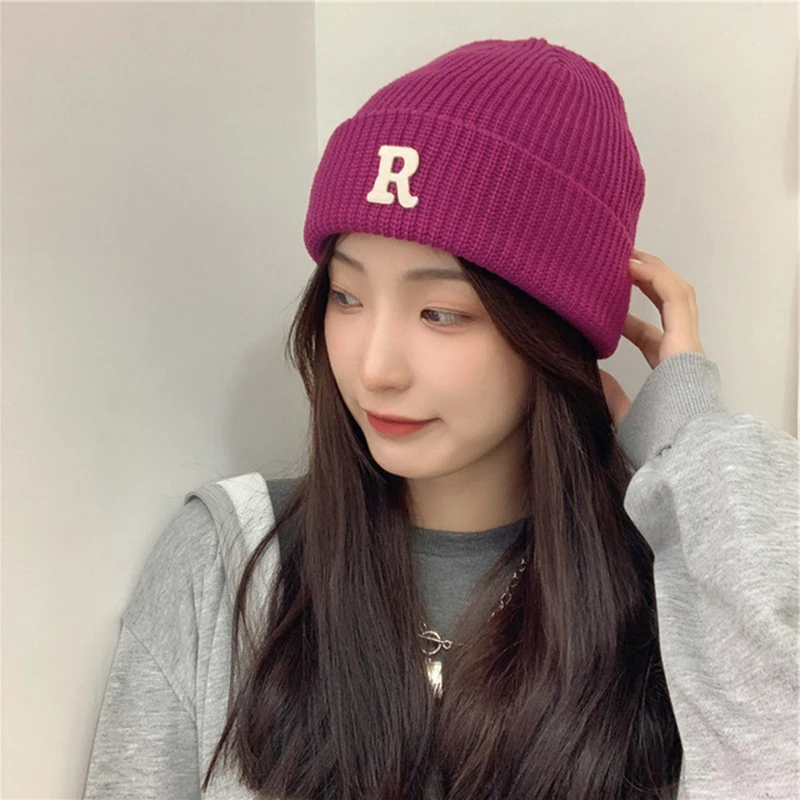 

Knitted Hat Women's Fashion Hats 2021 Letter R Skullies Beanies Curled Woolen New Hip-hop Cap Warm Knitted Hat Skullies Beanies
