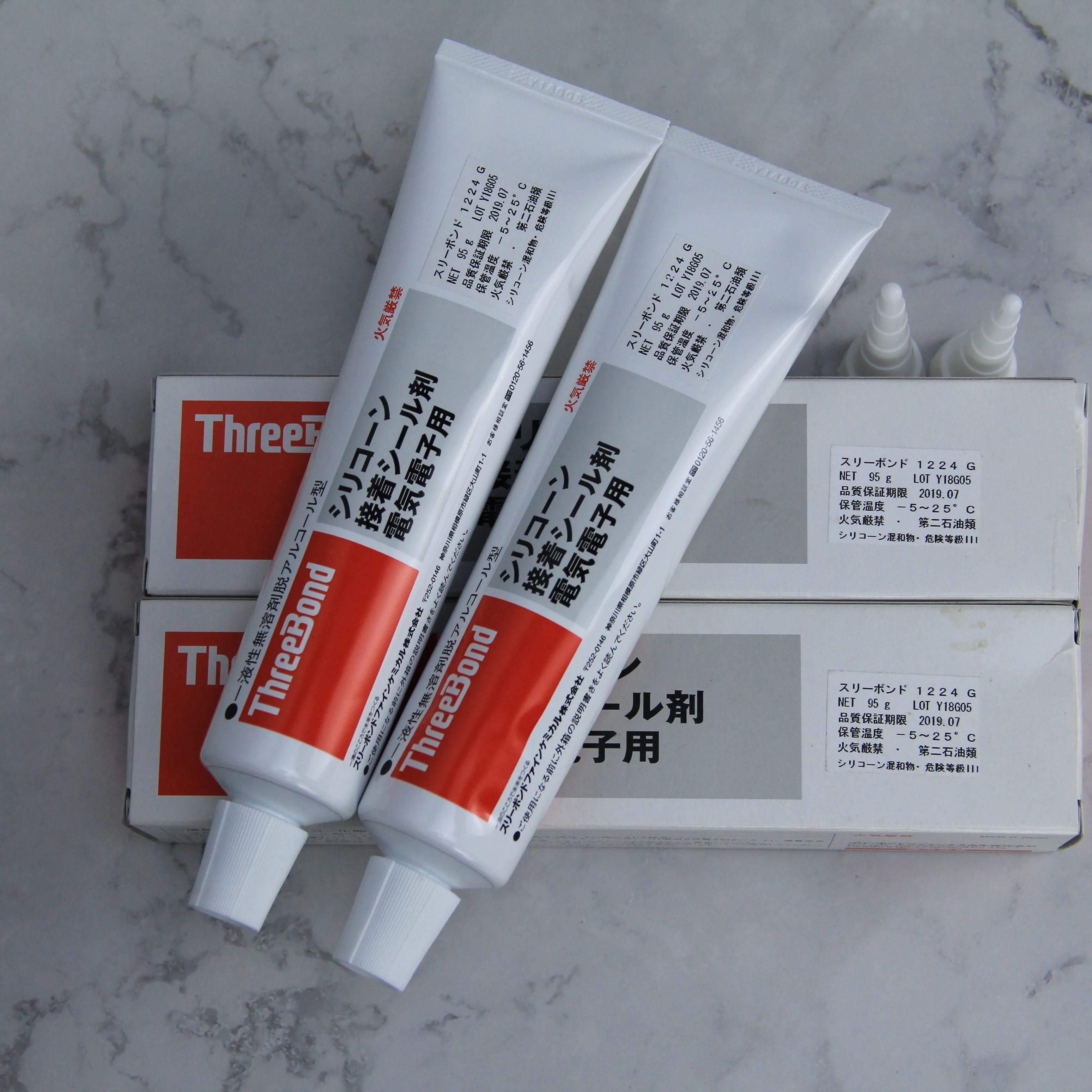 

1 шт., Япония, ThreeBond TB1224G, THREEBOND TB1224G, 95g, компонент печатной платы крепежный клей