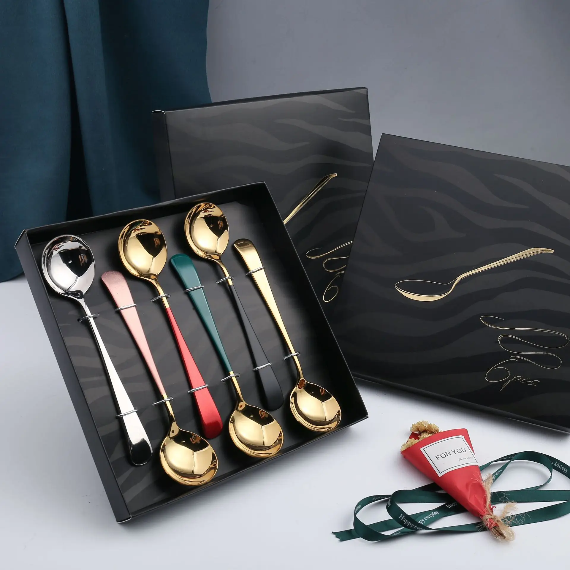 304 Нержавеющая сталь Золотой набор столовых приборов черный роскошный столовой