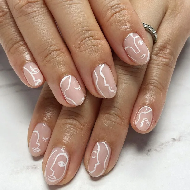 

Накладные ногти Короткие с клеем, 24 шт.
