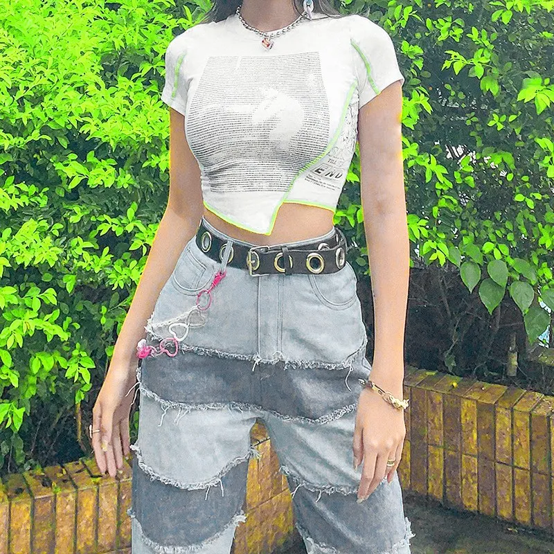 

Женская модная футболка с принтом, белая