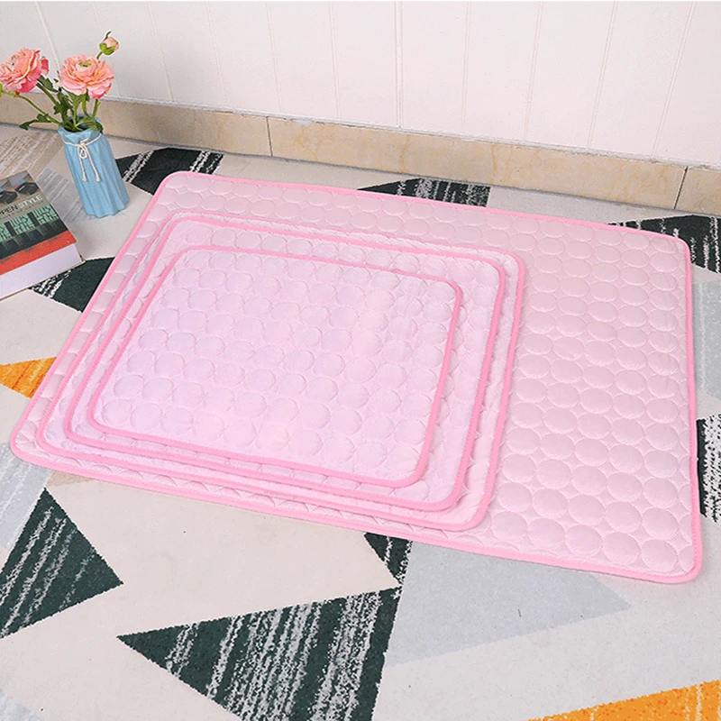 

Summer Pet Accessories Summer Cooling Mat Pet Ice Pad Cool Cold Silk Moisture-Proof Cooler Sofa Mats Portable Tour Sleeping