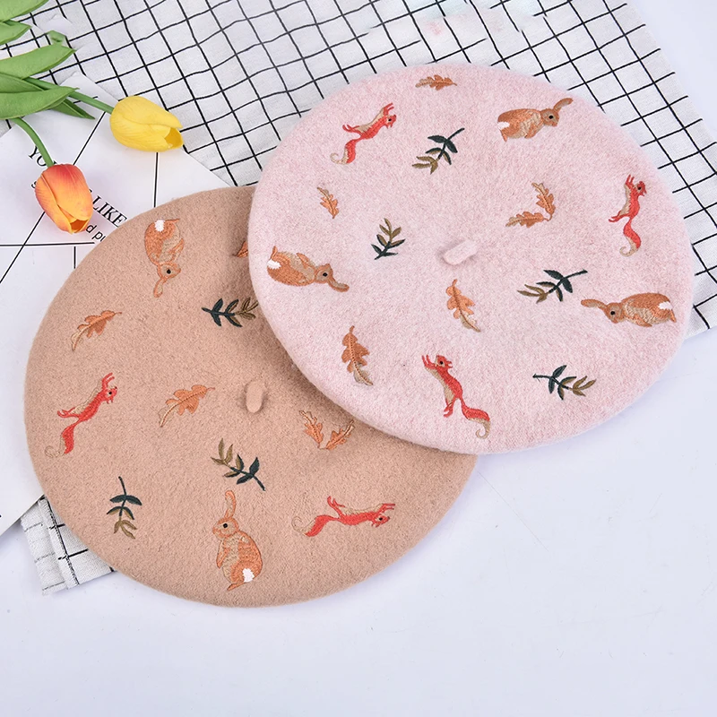 Korean Autumn And Winter New Rabbit Squirrel Leaves Embroidered Wool Wool Beret Artist Hat Wool Hat