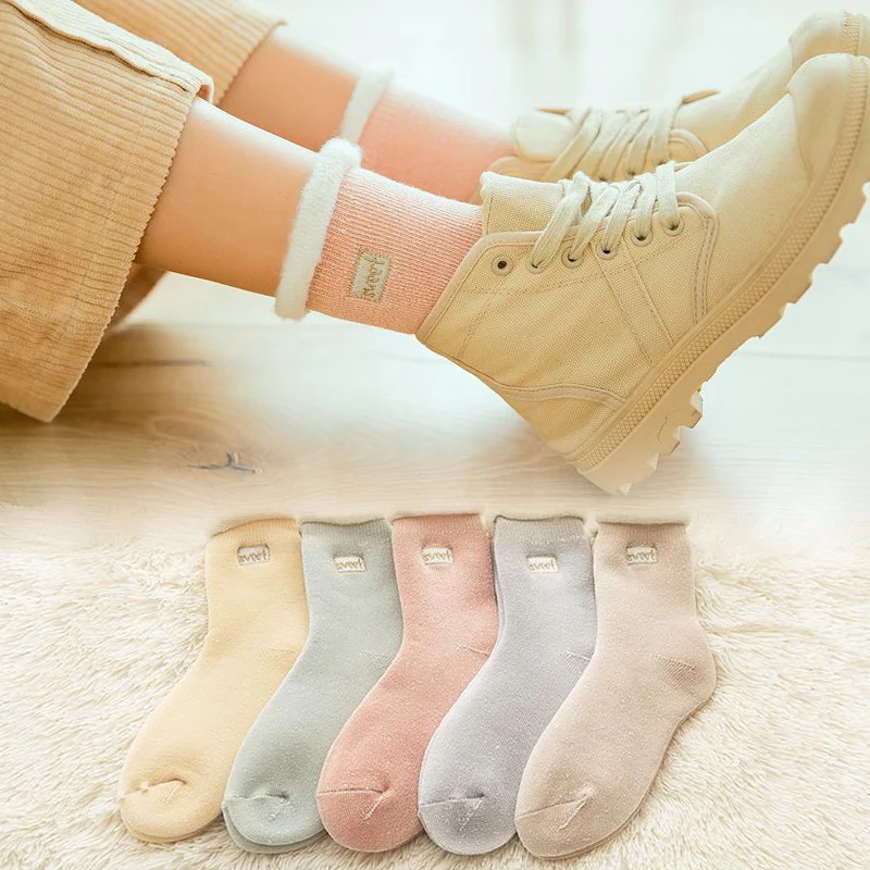 Женские пушистые носки с вышивкой для девочек Осенние Теплые бархатные зимние