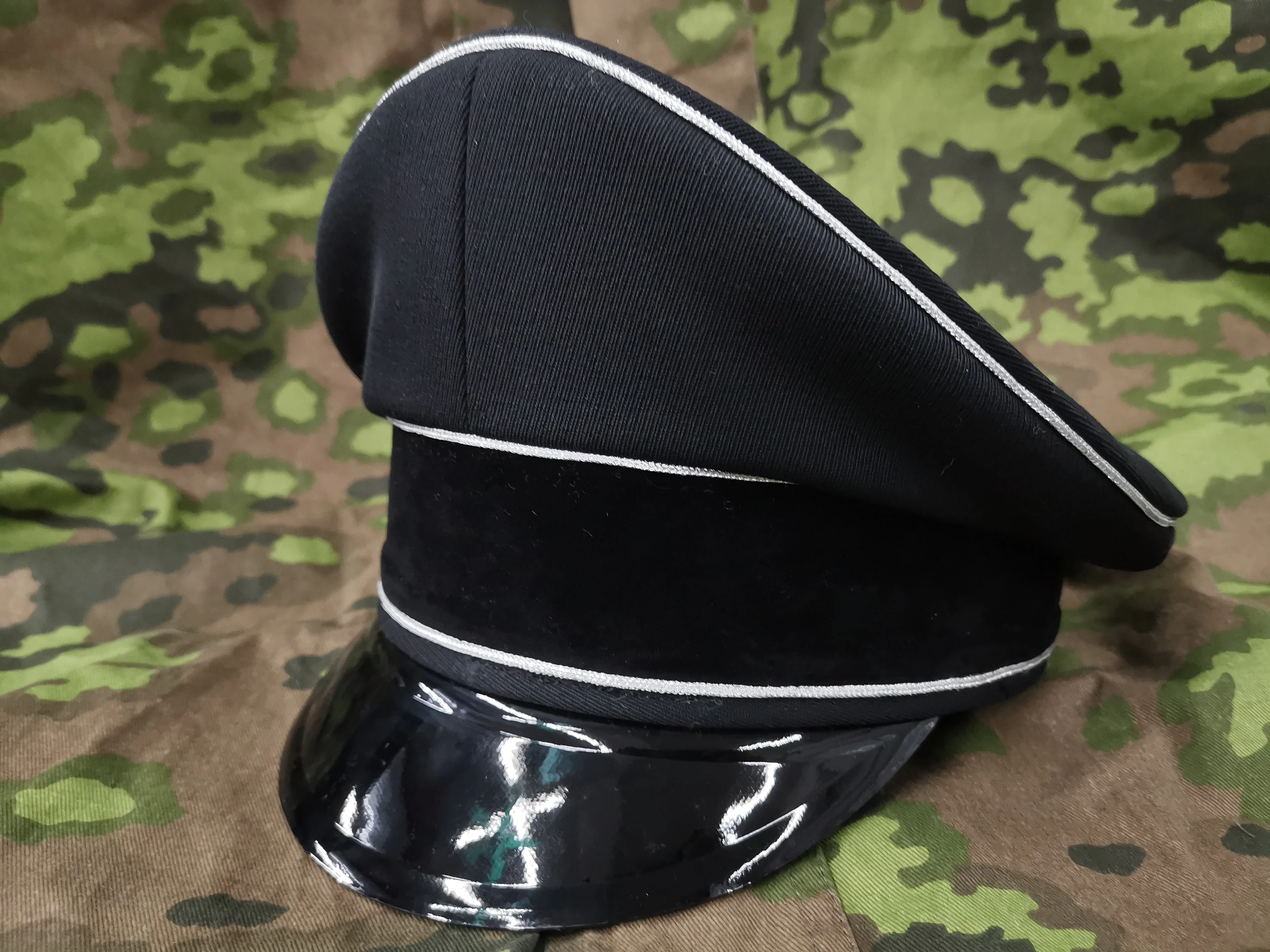 

Шляпа E. M.d WW2 M32, обычная, саржевая шерсть, серебристая линия