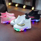 Легкие детские носки со светодиодной подсветильник кой, обувь для мальчиков и девочек, спортивная обувь, новинка на осень и лето, дышащая легкая обувь со стразами