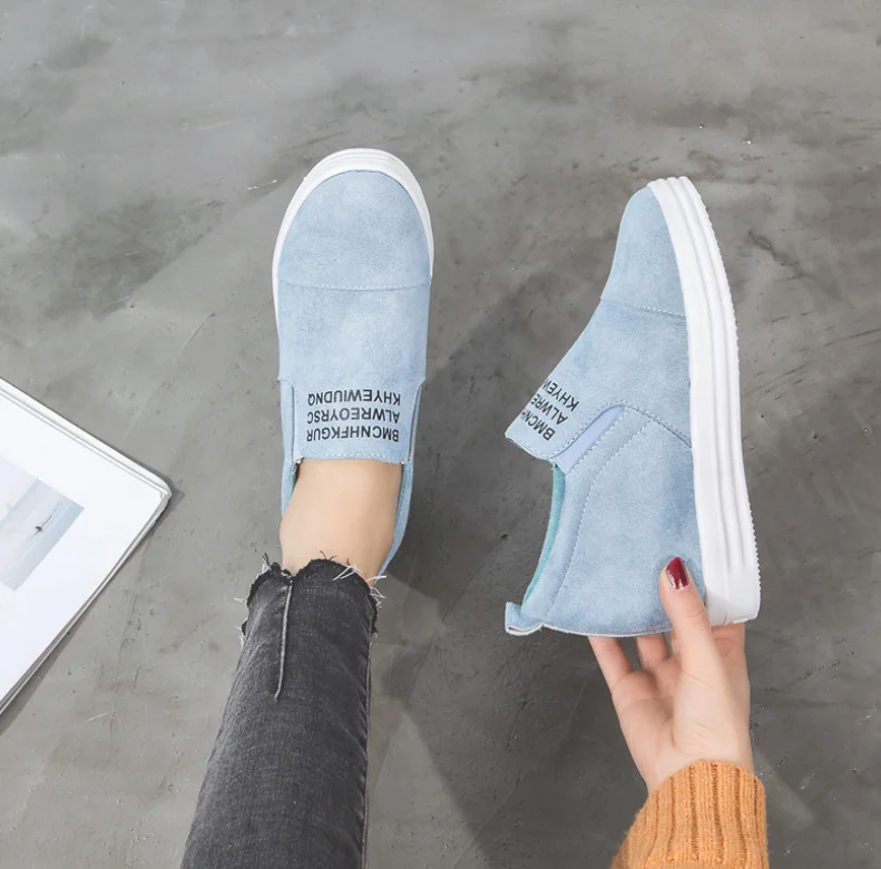 Туфли женские на плоской платформе дышащие без застежки круглый носок лоферы