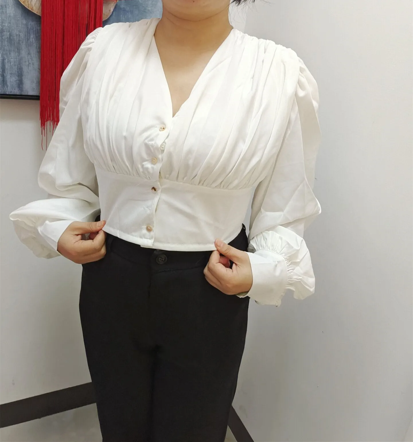 Блузка женская однобортная с V-образным вырезом приталенные Короткие ретро топы