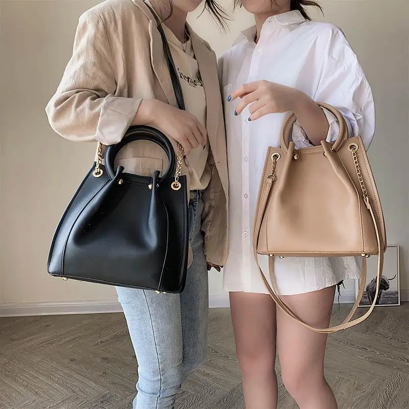 Модные женские сумки с круглой ручкой дизайнерские через плечо цепочкой большая