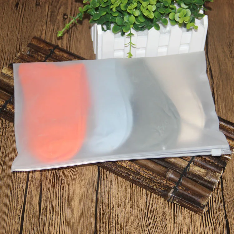 

30*20cm*20Silk Horizontal matte bag socks socks zipper bag towel eye mask storage