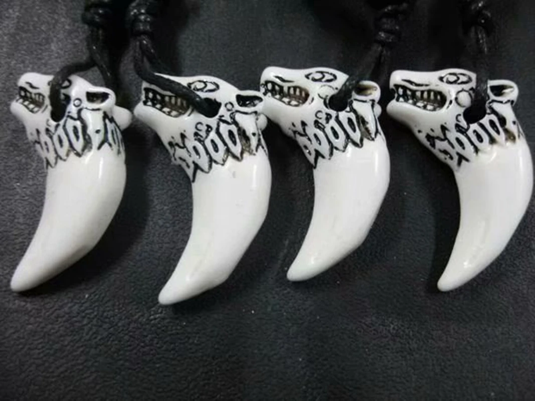 

20 pcs Wolf tooth men necklace Fashion Resin head jewelry