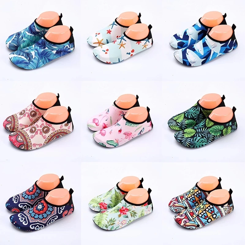 

Kids Soft foldable Beach Shoes Children Swim Water Shoes Barefoot Aqua Socks Shoes for Beach Pool Surfing Yoga