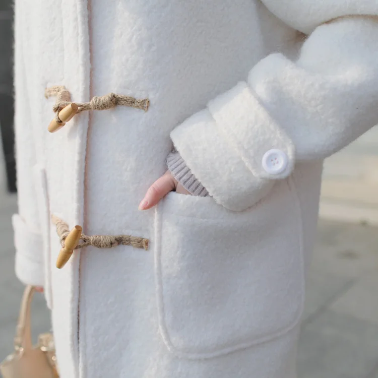 

2021 Winter New Women Loose Woolen Coat Long Fashion Horns Buckle Woolen Outwear Solid Color Student Woolen Jacket