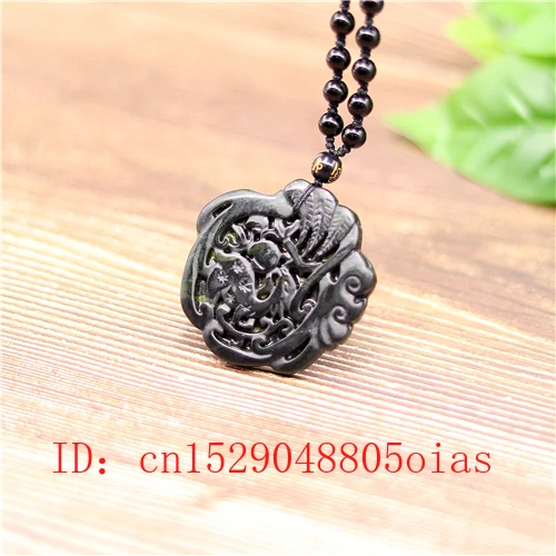 Натуральный черный зеленый китайский нефритовый олень в виде подвески из обсидиана.