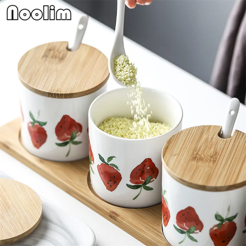 Strawberry Condiment Salt Tank Seasoning Box Nordic Style Jar Ceramic Spice with Bamboo Tray Set Kitchen Supplies | Дом и сад